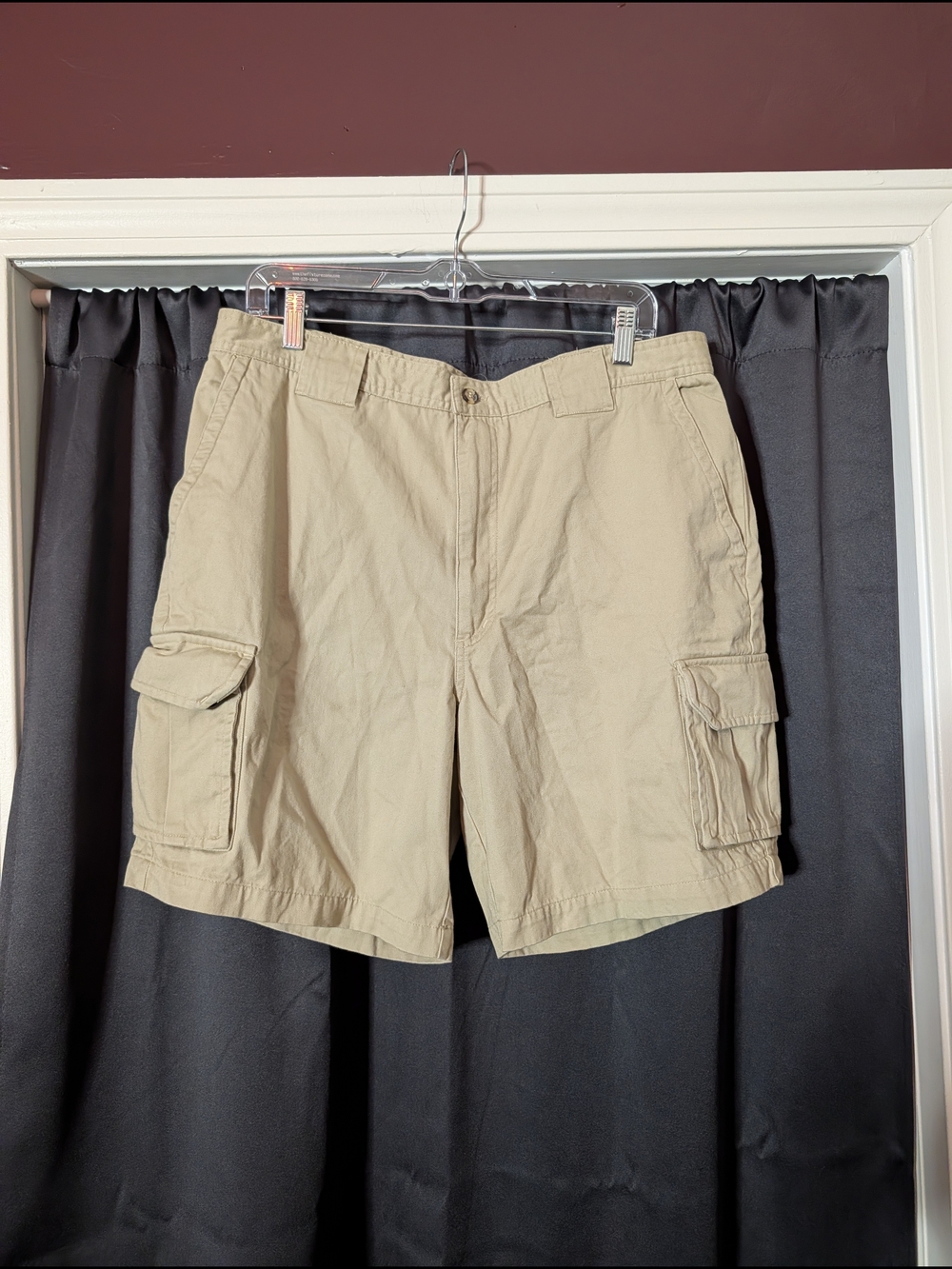 GIVENCHY Men's Khaki Cargo Shorts with Flap Pocketsncotton Twill 36